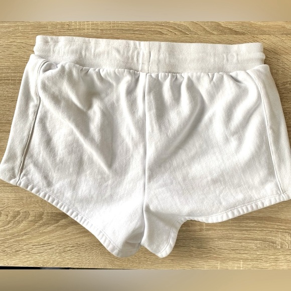 NWOT - Champion Shorts REVERSE WEAVE® SHORTS, 3" - XL - Picture 7 of 10